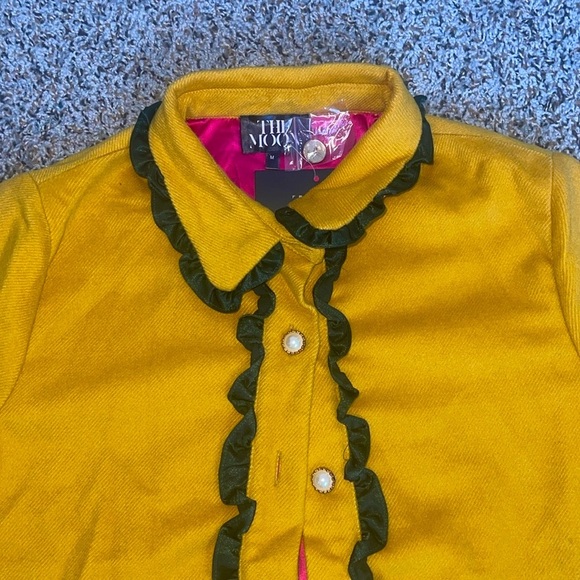 2 Piece Set - Skirt Set Gold Yellow and Green Trimmed Skirt Set Pearl Buttons - Picture 3 of 16